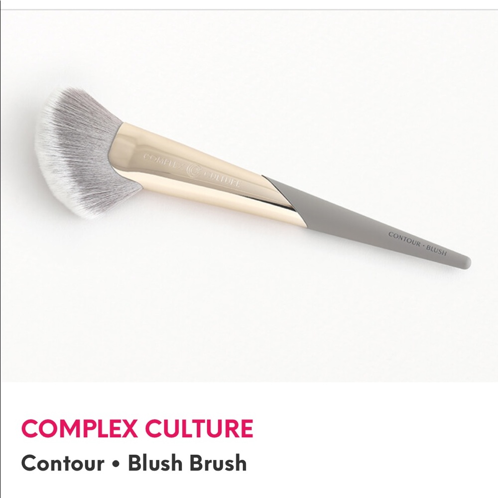 Contour / Blush brush